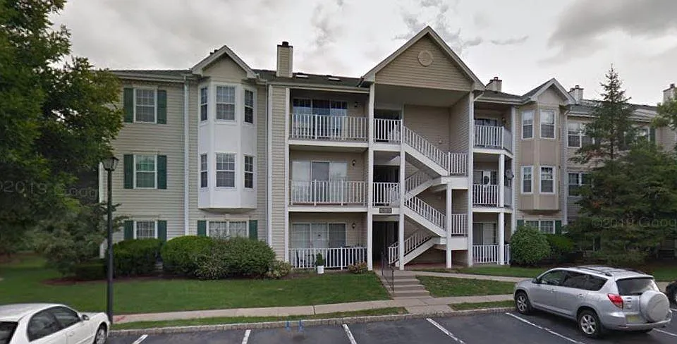 85 Clay St