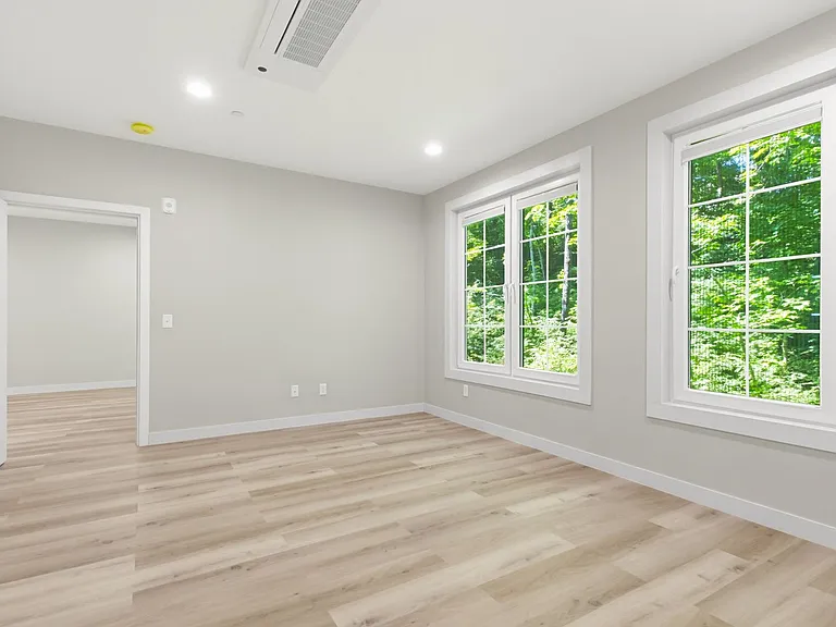 Taj Estates of Franklin II — Photo 129