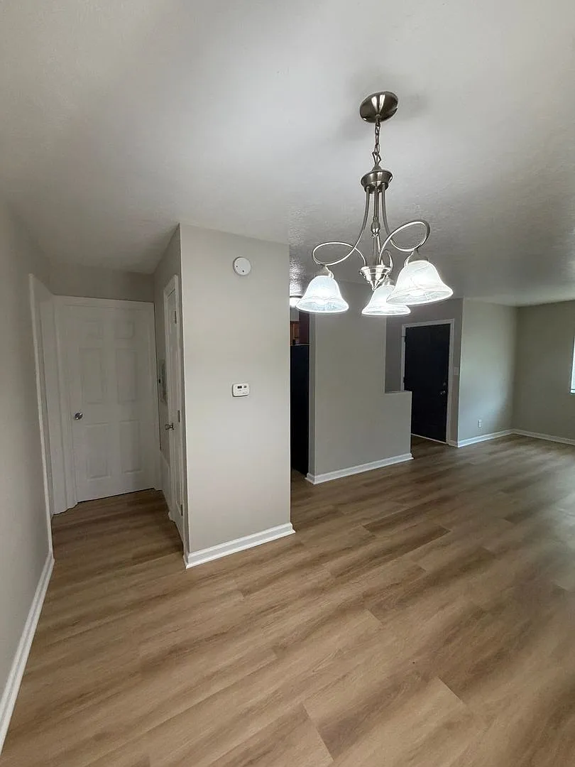 Experience Luxury Living at Bellagio Living II: Modern Apartments in Lawrence, Indiana — Photo 3