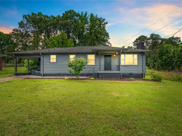 17 Cole Rd, Greenville, SC 29611