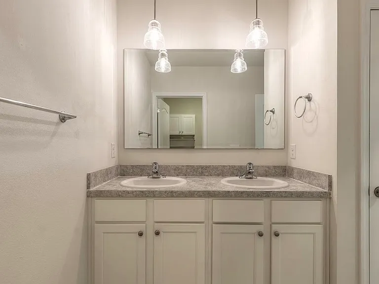 318 Sunset View Dr — Photo 9