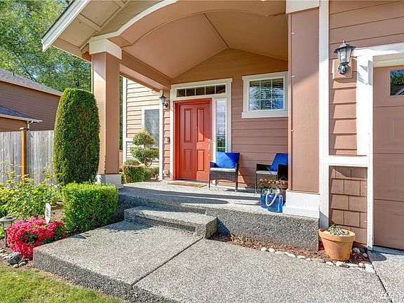 2nd image of 303 197th St SW