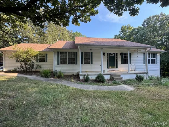 220 Stone Creek Dr, Poplar Bluff, MO 63901