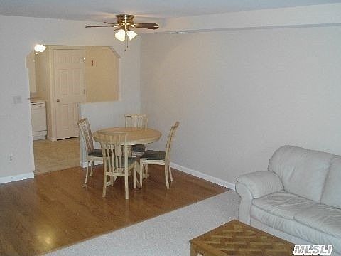 3rd image of 15 Redwood Ct