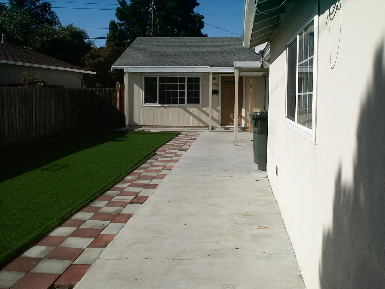 2 bed, 920 sqft, $3,800 — Photo 2
