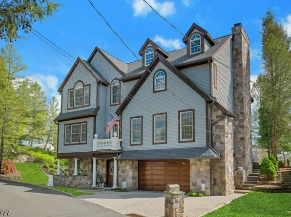 10 Oakdale Ave, Hopatcong Boro, NJ 07821