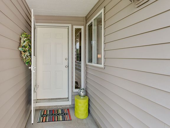 2nd image of 16808 NE 20th St