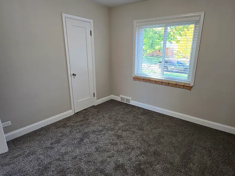 2870 Grape St — Photo 9