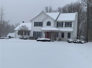 3874 Tiffany Ln, Hermitage, PA 16148