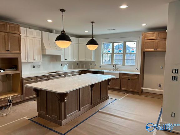2nd image of 8903 Lockwood Ln