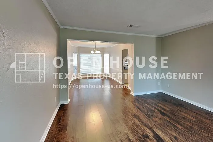 604 Ashby Pl — Photo 4