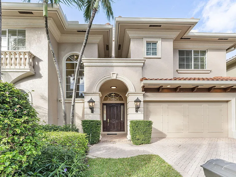 3632 S Ocean Blvd — Photo 1