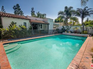 975 Foster Dr, Los Angeles, CA 90048
