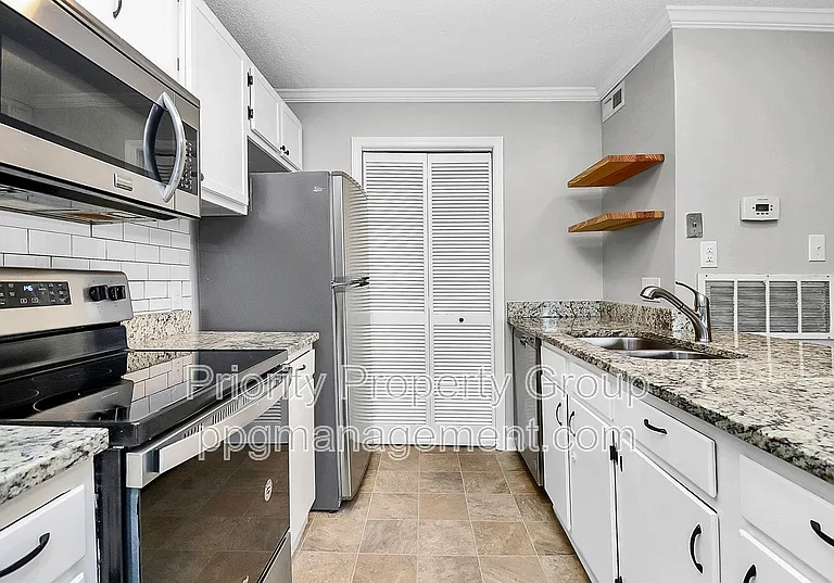 10971 Harrowfield Rd #1 — Photo 3