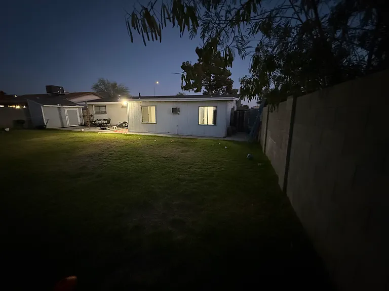 8328 W Montecito Ave — Photo 5