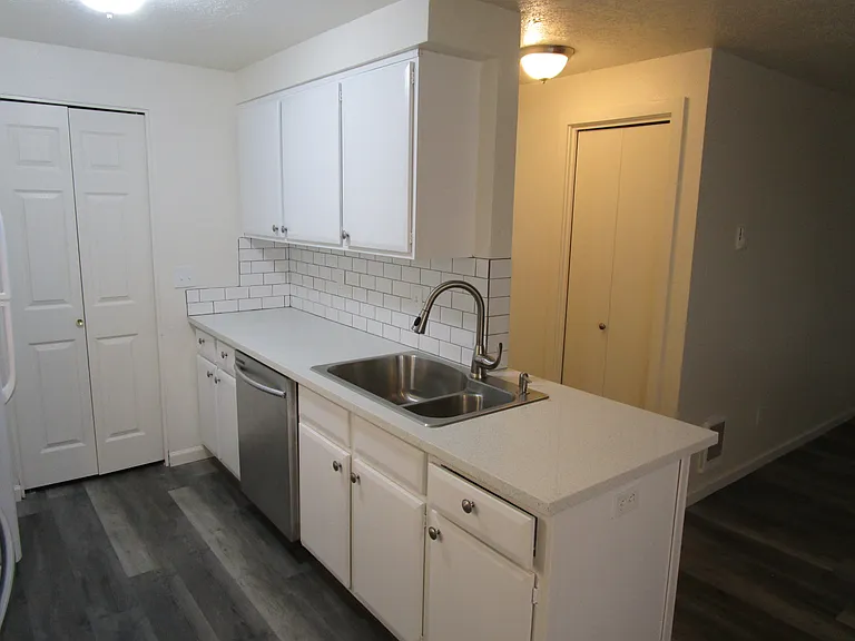 2103 SW 257th Ave — Photo 2
