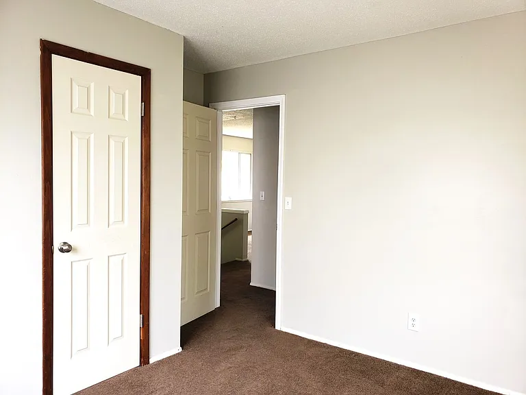 1220 W Patterson Ave — Photo 8