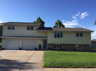 2632 Northaven Dr, Gothenburg, NE 69138