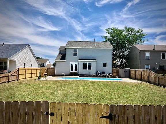 5th image of 141 Glengary Dr