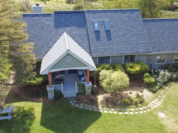 1404 Honey Run Dr, Ann Arbor, MI 48103