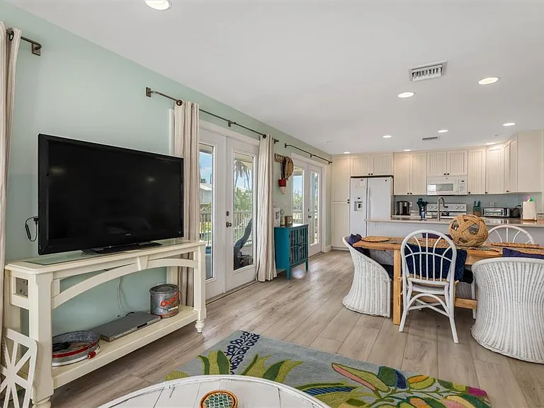 9750 Little Gasparilla Is — Photo 39