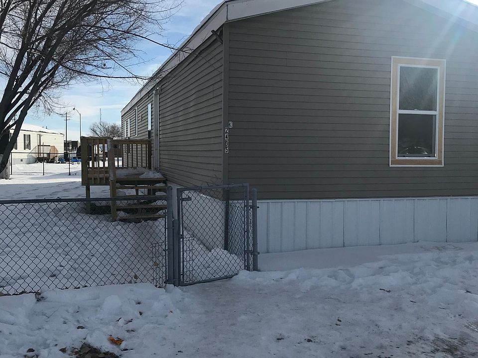 1st image of 2405 Garnet Ave