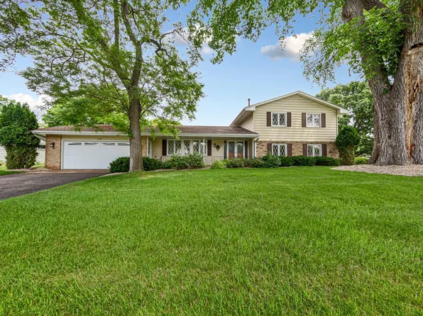 174 Spring Valley Dr, Bloomington, MN 55420