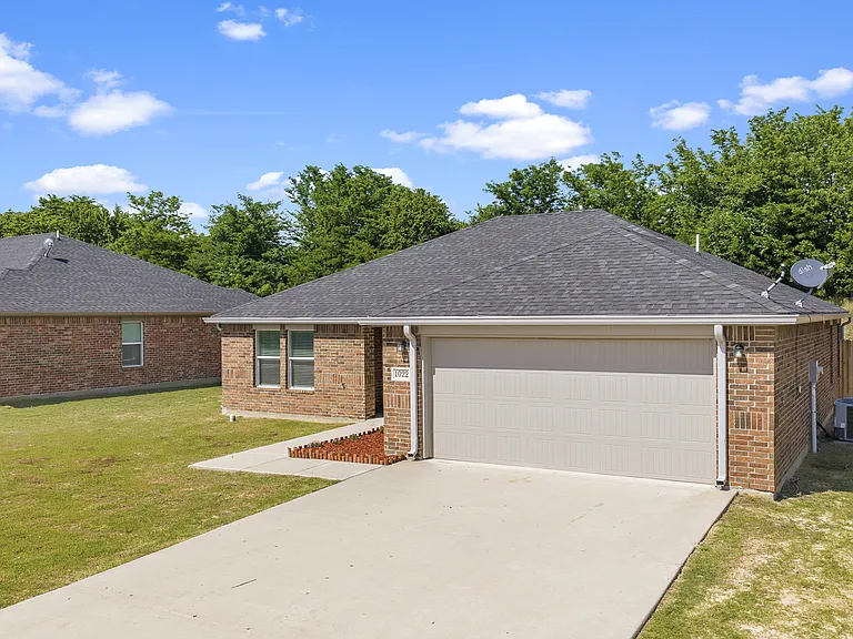 1022 Indian Plains Rd — Photo 2