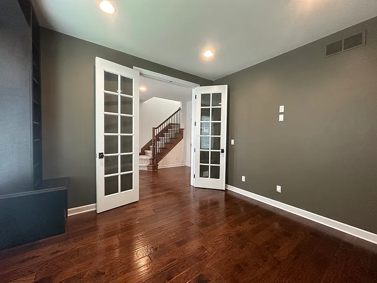 1555 Ruffner Ave — Photo 6