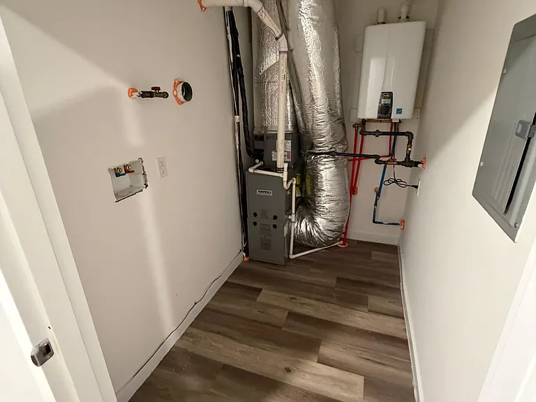 207 Governor St #201 — Photo 6