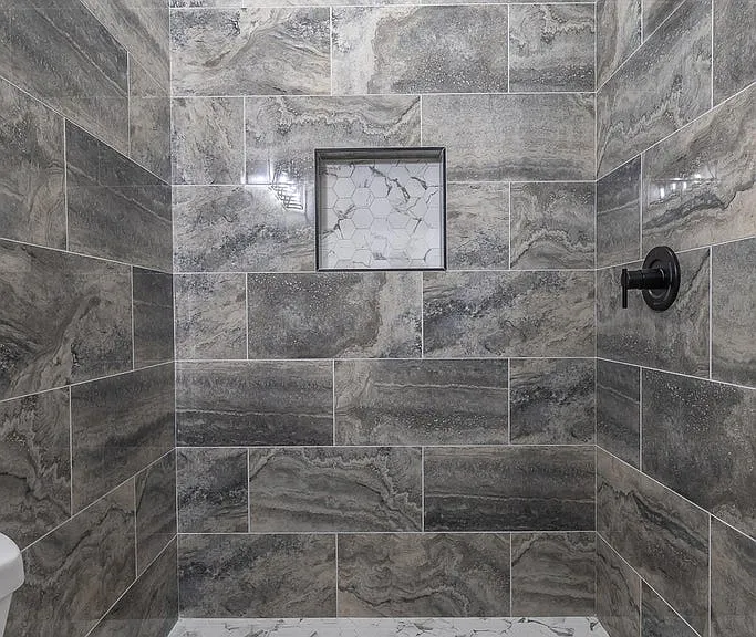 402 W Columbia St — Photo 22