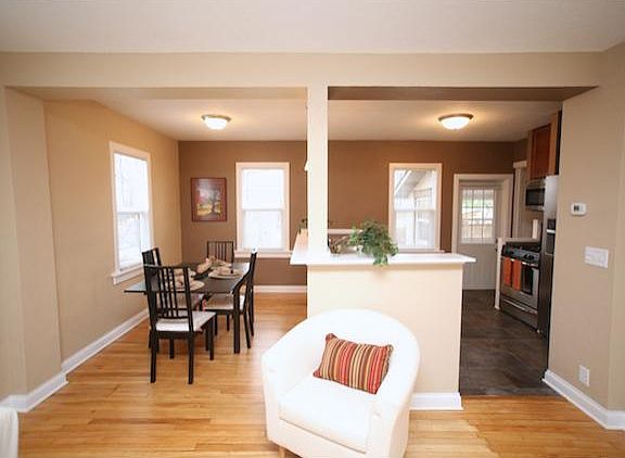 2nd image of 1066 Blair Ave