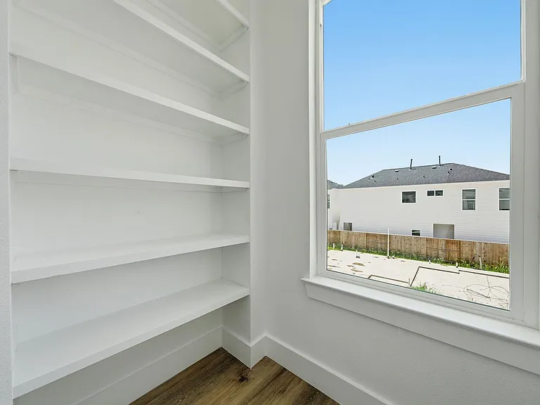 8910 Knoll Leaf Dr — Photo 17