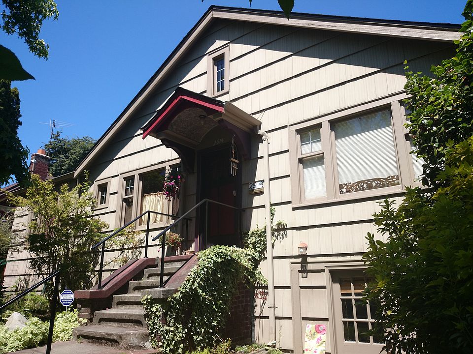 2nd image of 2514 E Spring St