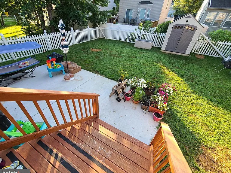133 Myrtle Ave — Photo 17