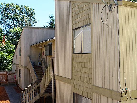 2nd image of 15413 42nd Ave S APT B