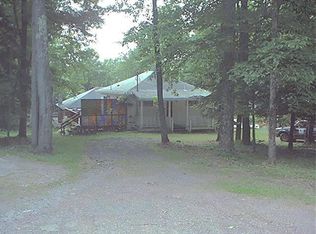 Lake Ln, Equinunk, PA 18417