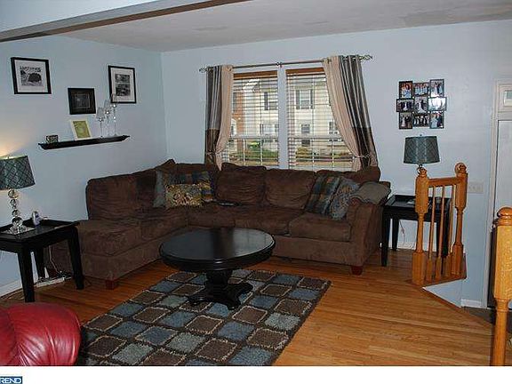 4th image of 20 E Christina Pl