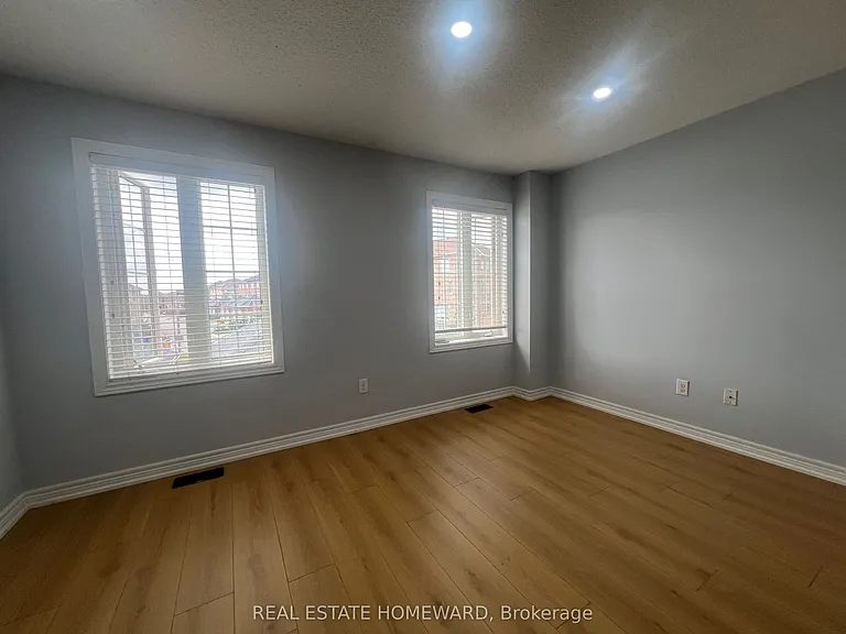 378 Cornell Rouge Blvd — Photo 27
