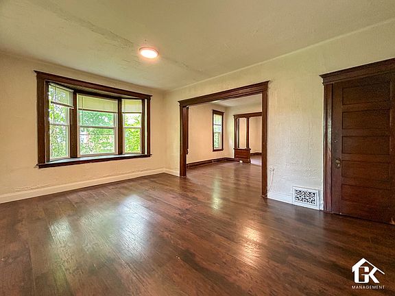 5th image of 2923-2925 Cadillac Blvd #2