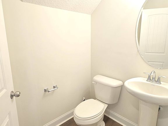 5th image of 1301 Grayson Ave