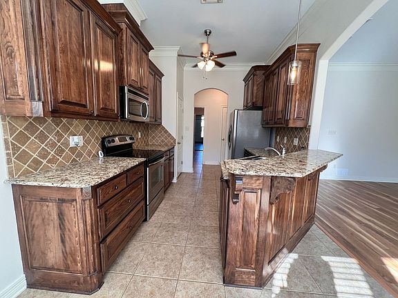 4th image of 1118 Creole Dr