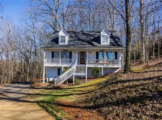 17 Mountain Trail Ct, Cartersville, GA 30120