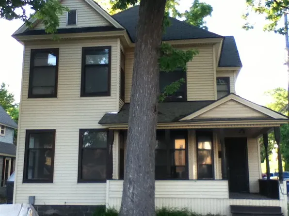 271 Spencer St NE, Grand Rapids, MI 49505
