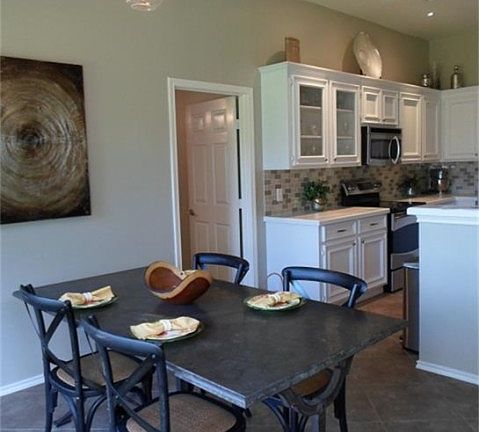 5th image of 3902 Vinecrest Dr