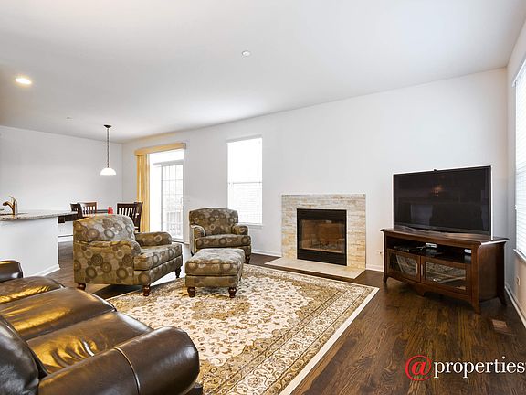 Living Room / Dining Room