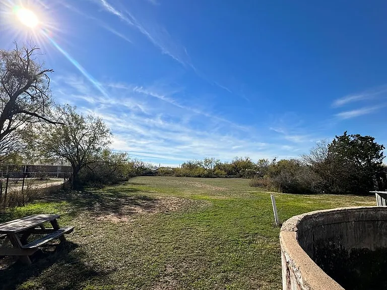 3207 Grape Creek Rd — Photo 27