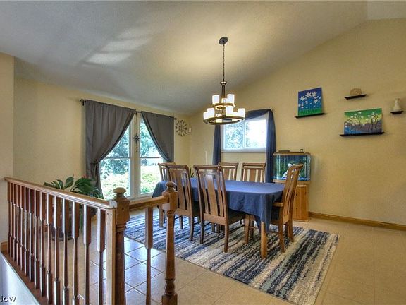 2nd image of 7835 Saint James Dr