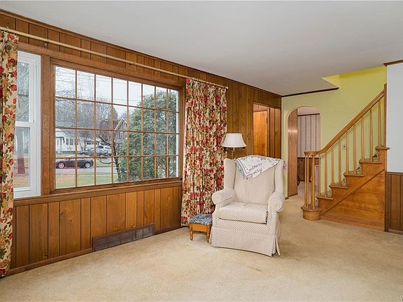 4th image of 274 Oakwood Ave