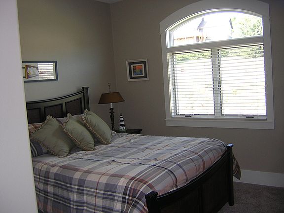 5th image of 101 Marina Bluffs Ct Unit 4